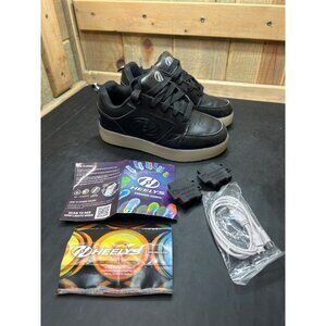 Heelys Youth Size 2 Black & White Skate Shoes With Wheels & Accessories